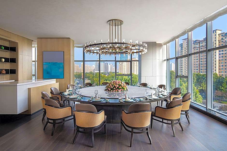 Courtyard by Marriott Luoyang