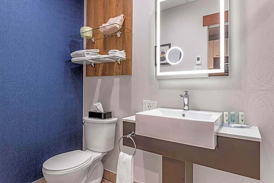 Quality Hotel & Conference Centre