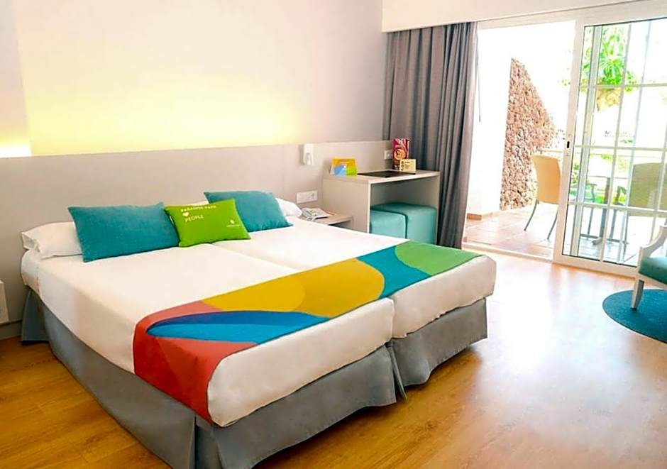 Paradise Park Fun Lifestyle Hotel