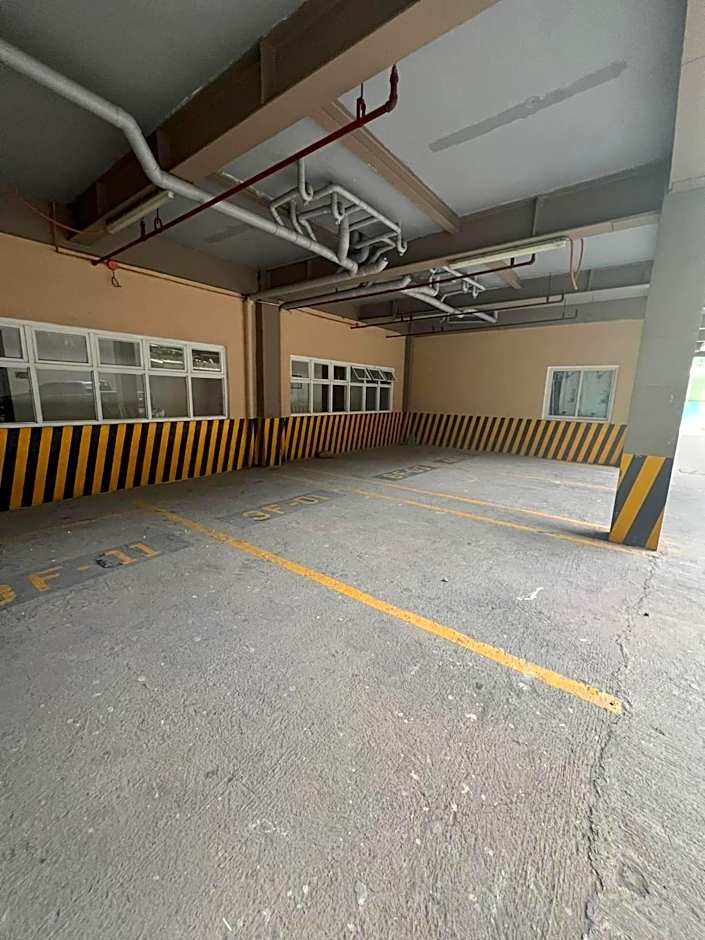 Burnham Hill Condominium EC Accomodation