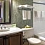 Holiday Inn Express & Suites Tremblant By IHG