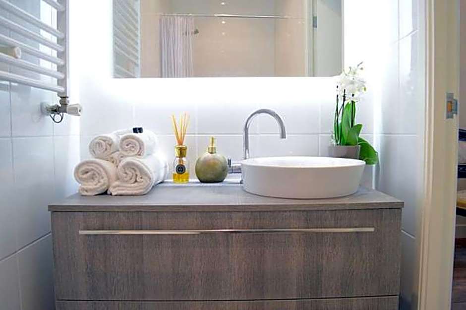 New monumental garden view Studio