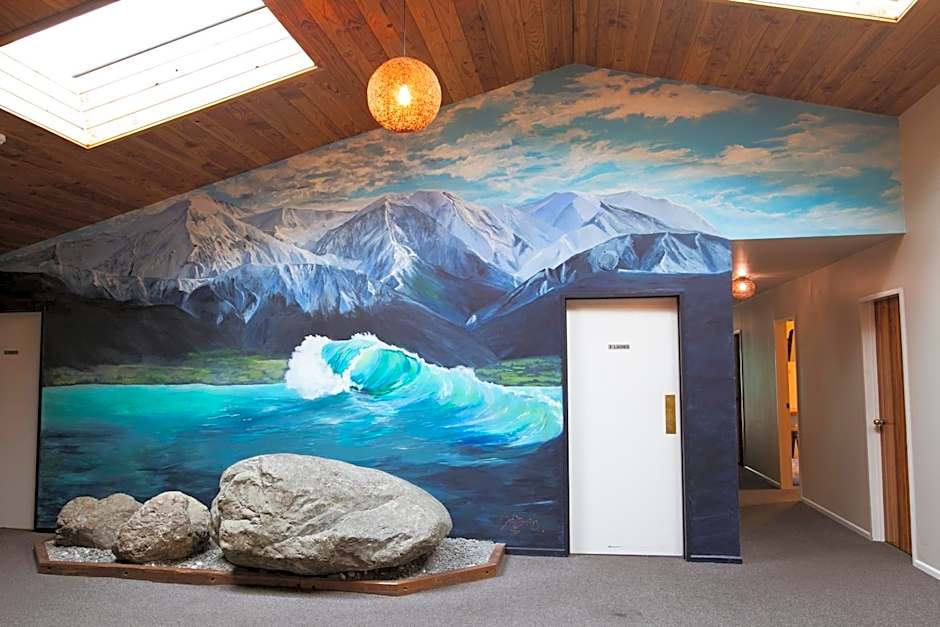 Dusky Lodge & Backpackers