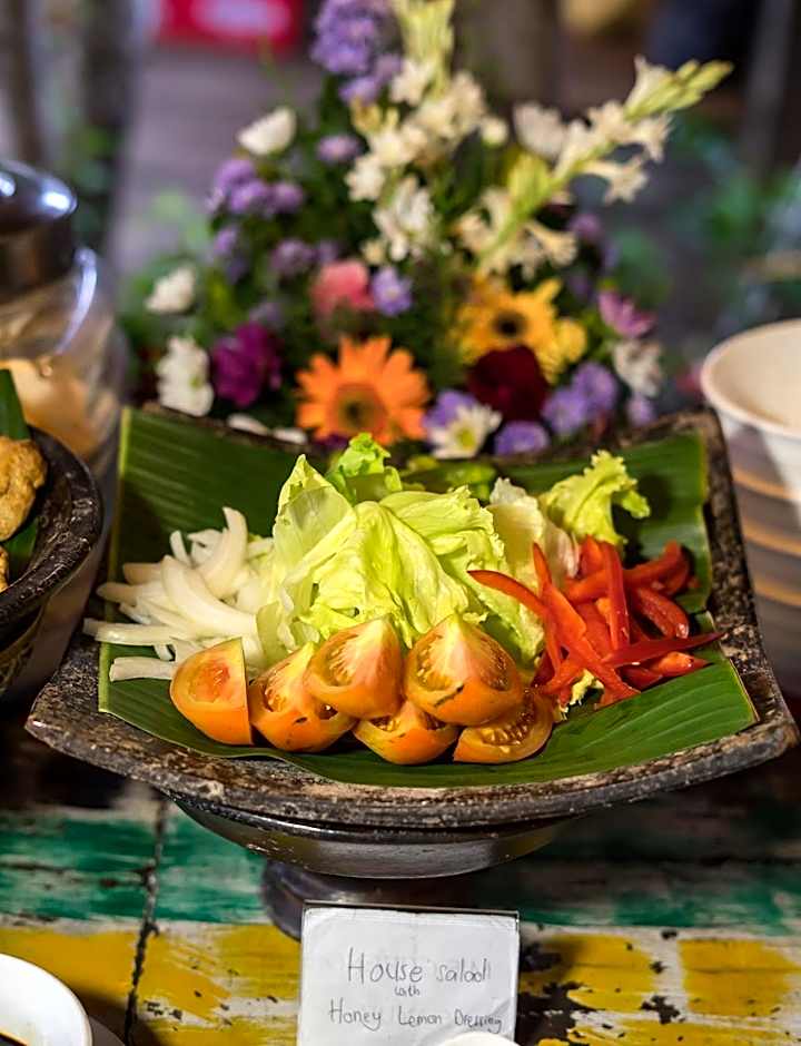 Flower Bud Bungalow Balangan