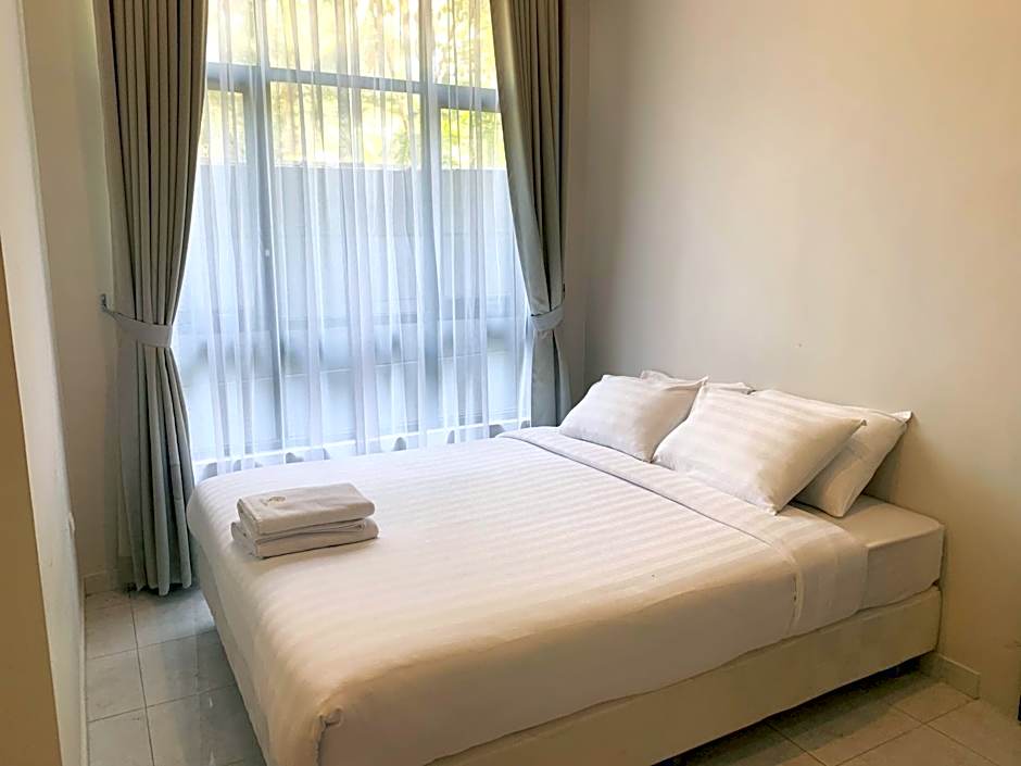 The Nalaya Hotel & Resto