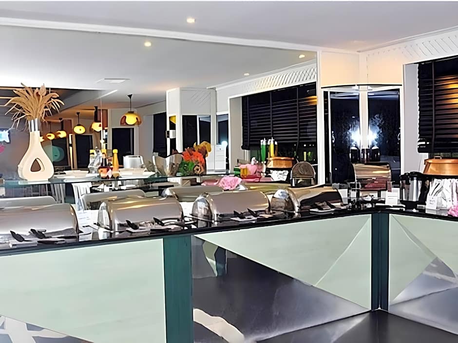 The Central Court Hotel