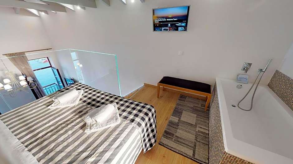 Porto Enetiko Suites