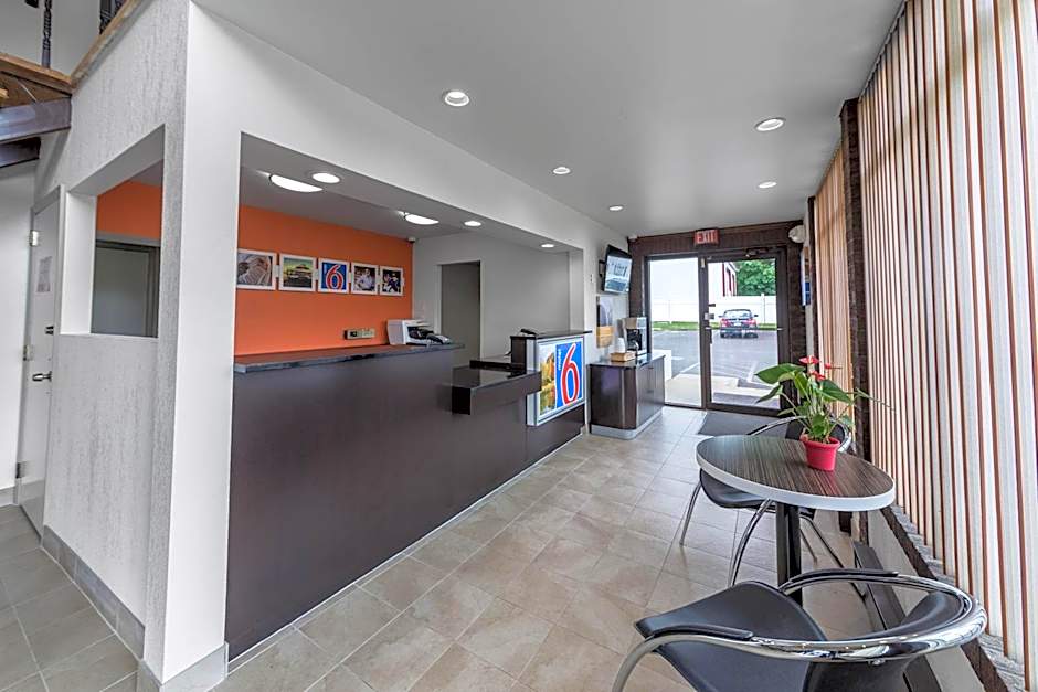 Motel 6-Warminster, PA