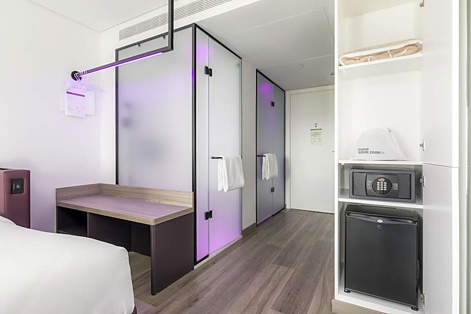 YOTEL Porto