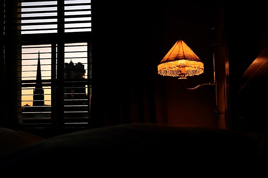 Ulysses, an Ash Hotel