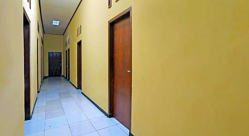 OYO Life 91869 Insan Mulia Kost Syariah