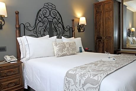 single queen size bed