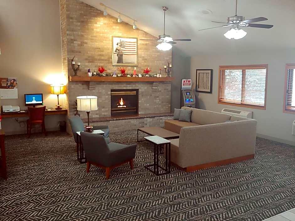AmericInn by Wyndham Dickinson