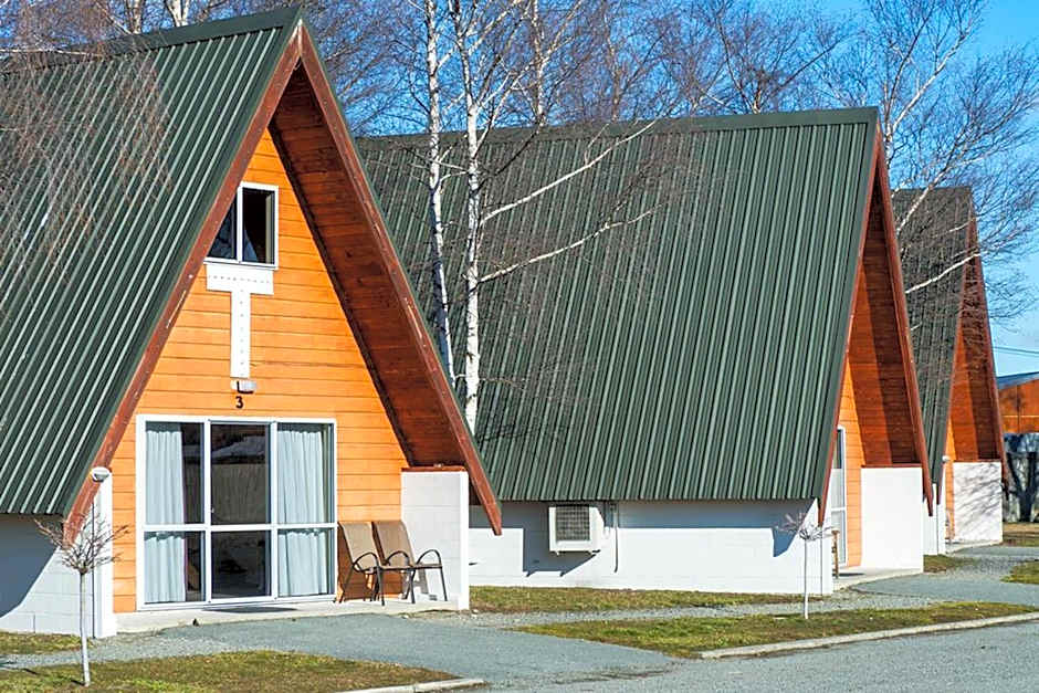 Mountain Chalets Motel