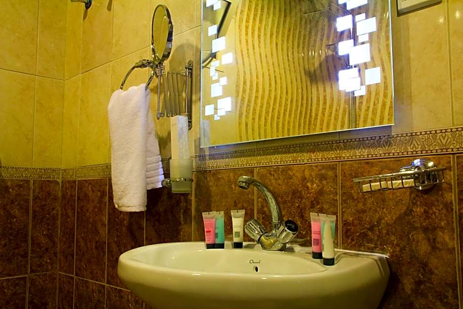 شقق مسكن الضيافة للشقق المخدومة