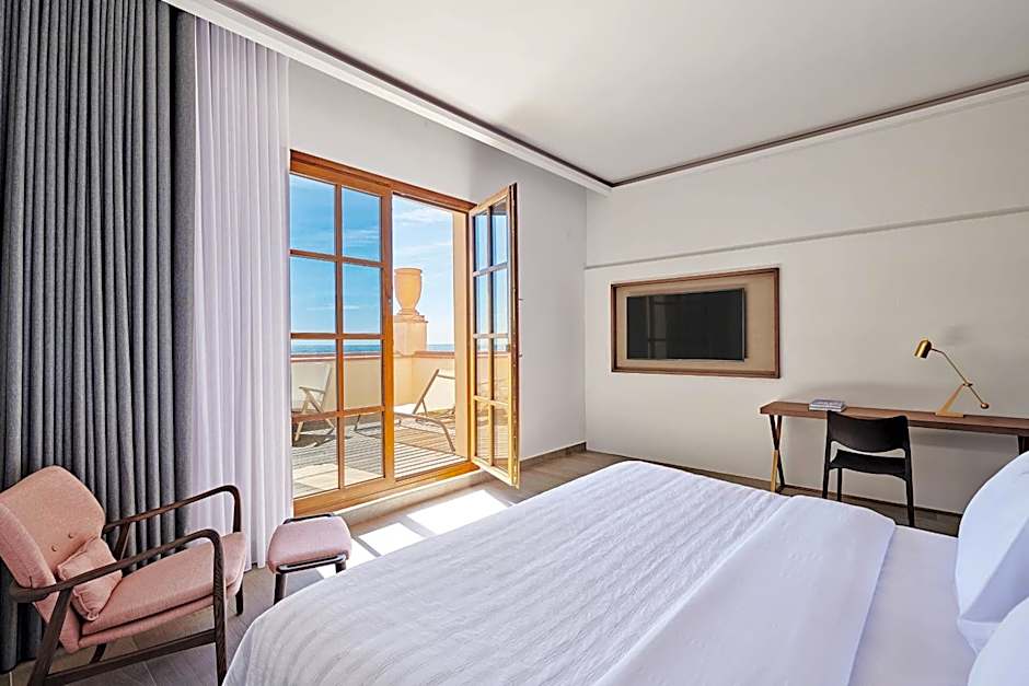Le Meridien Ra Beach Hotel & Spa