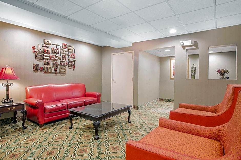 Days Inn by Wyndham Greenville