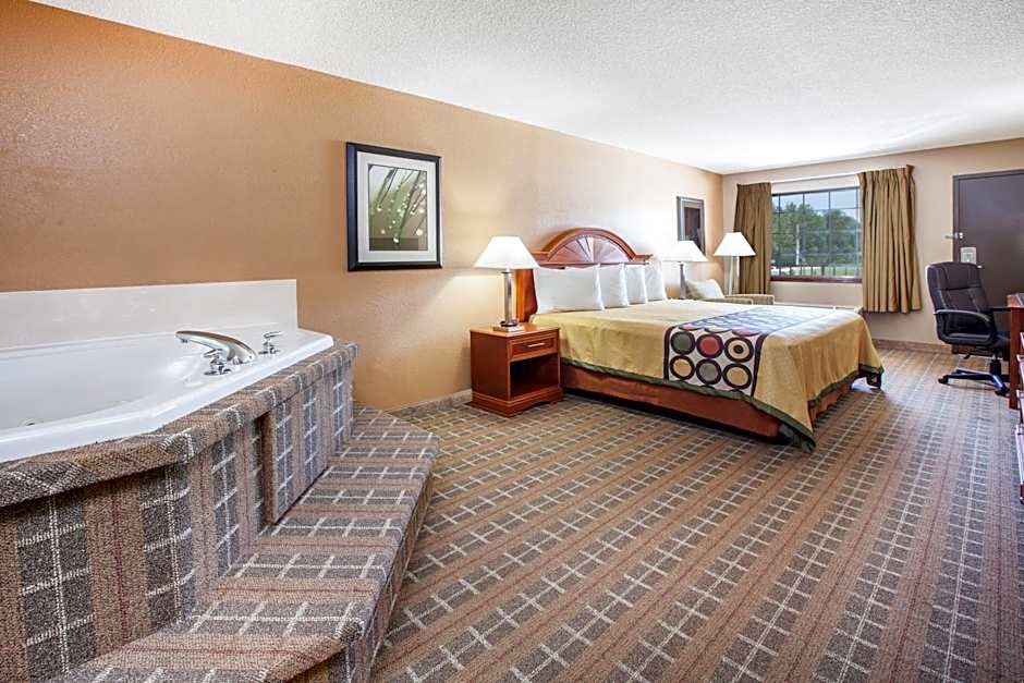 Photo 1 of 4 of Studio 1 King Bed Suite, Nonsmoking