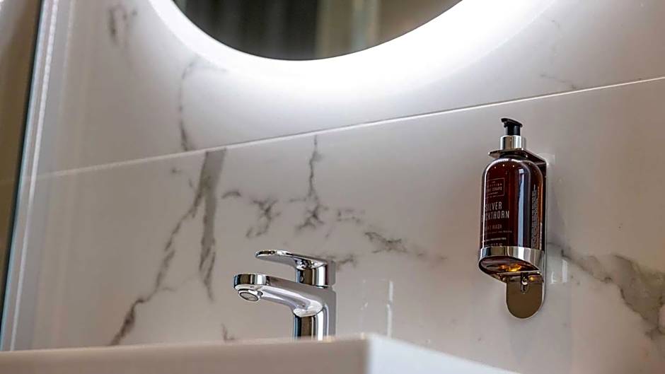 Brisbane House Hotel