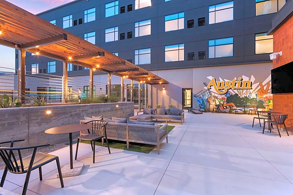 Cambria Hotel Austin Airport