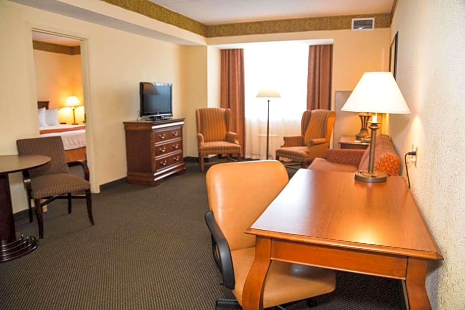 Country Inn & Suites by Radisson, London South, ON