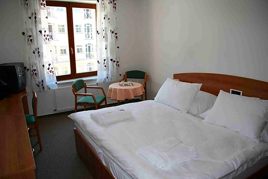 Lazensky Hotel Park