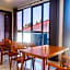 Urbanview Hotel Nardis Living near UMY