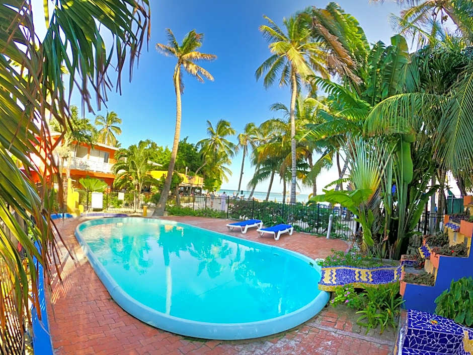 Hotel Cocoplum Beach