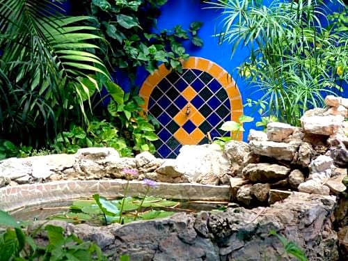 Hotel Medio Mundo