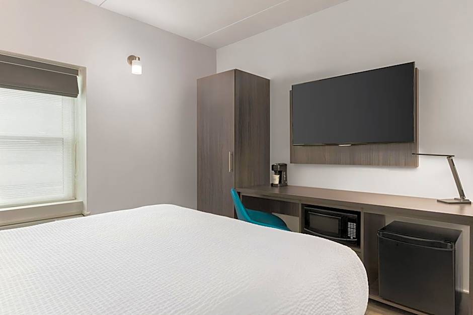 Days Inn by Wyndham Saint John