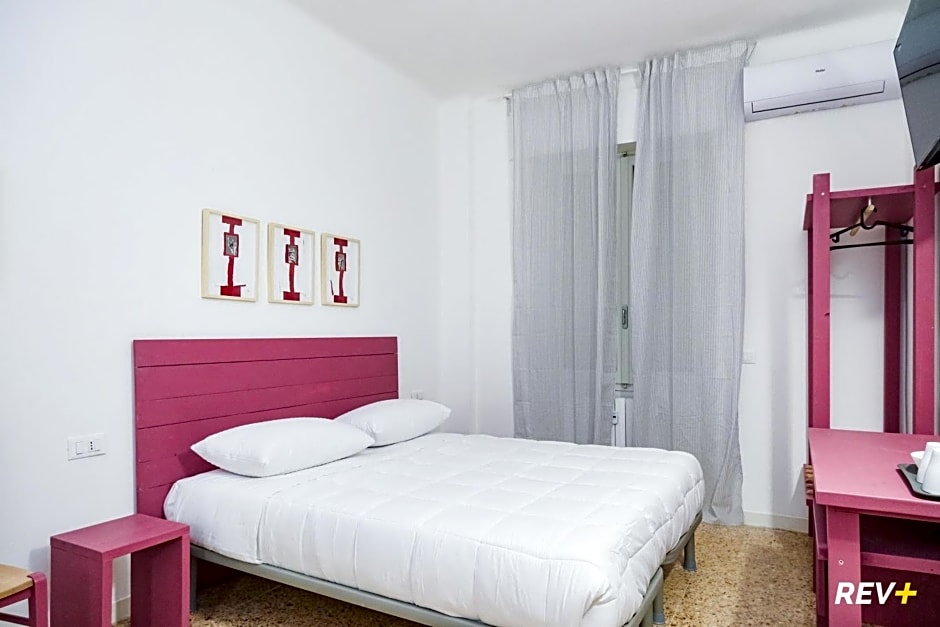 Lia Art Hotel