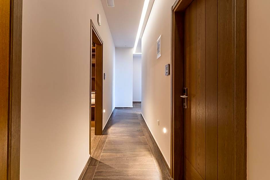 LYDIA suites and rooms