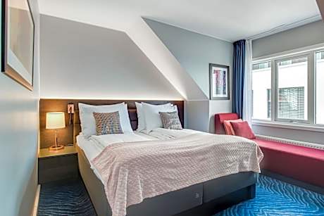 Suite with Panoramic Sea View