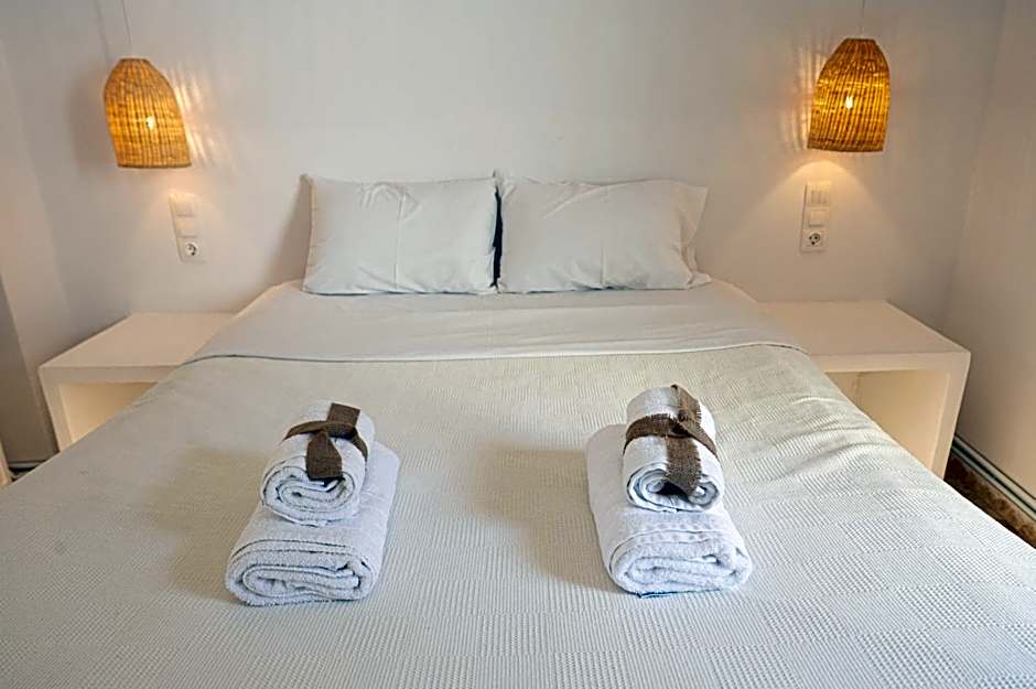 The White Rose Hotel