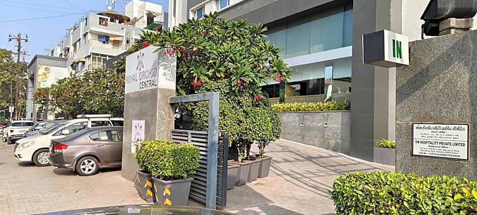 Royal Orchid Central Akota - Vadodara