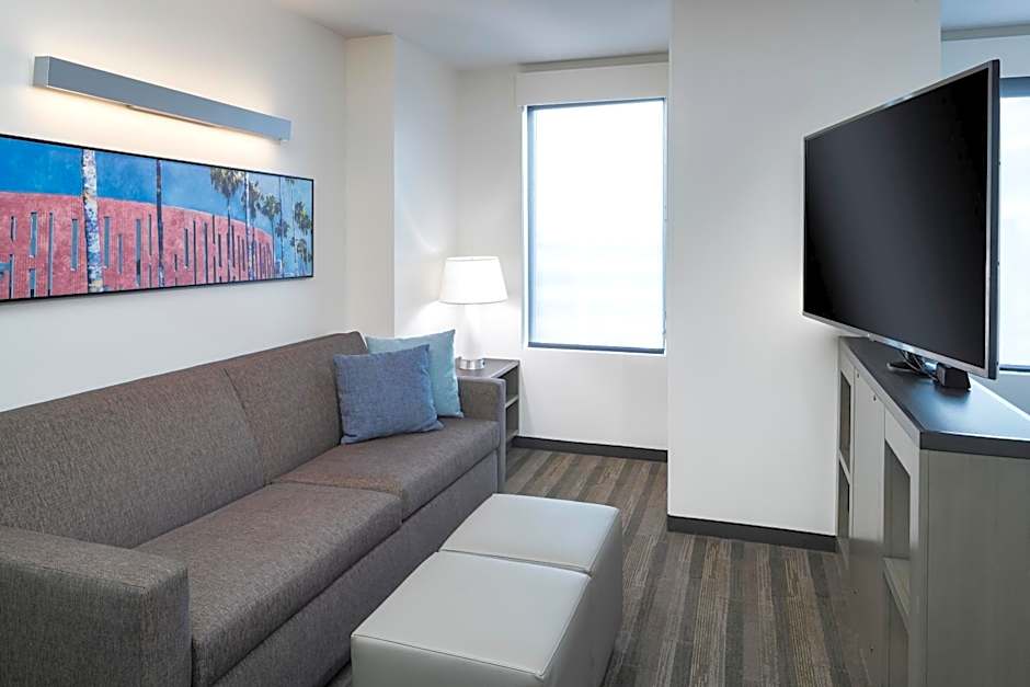 Hyatt House Tempe / Phoenix / University