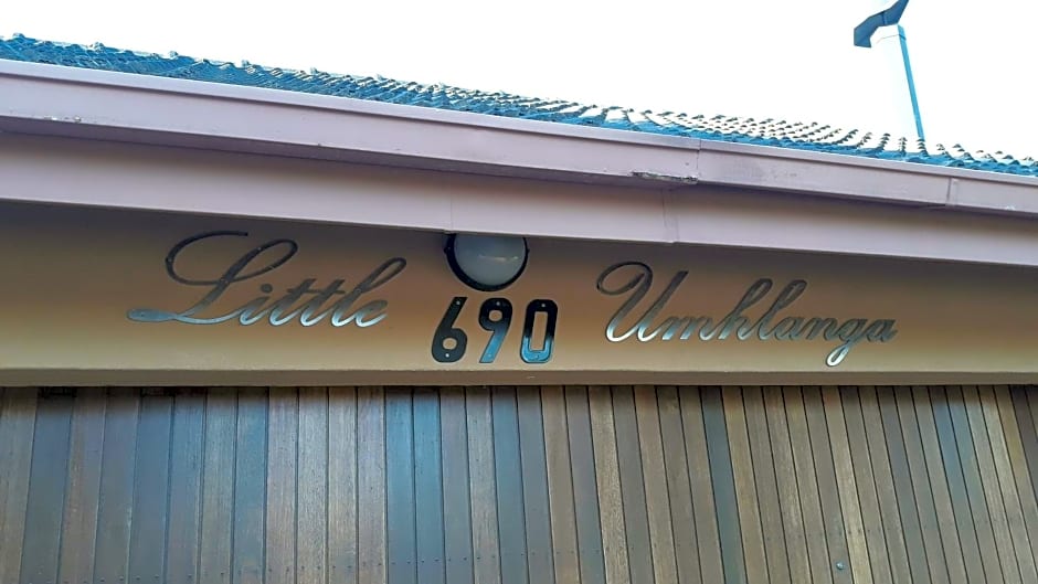 Little Umhlanga. Sunflower suite.