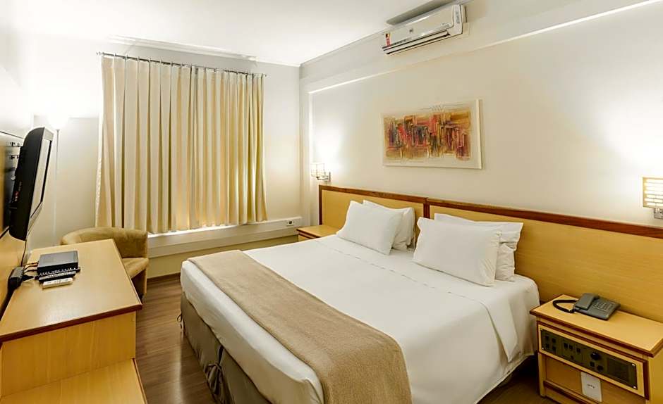 Hotel Augusta Boulevard