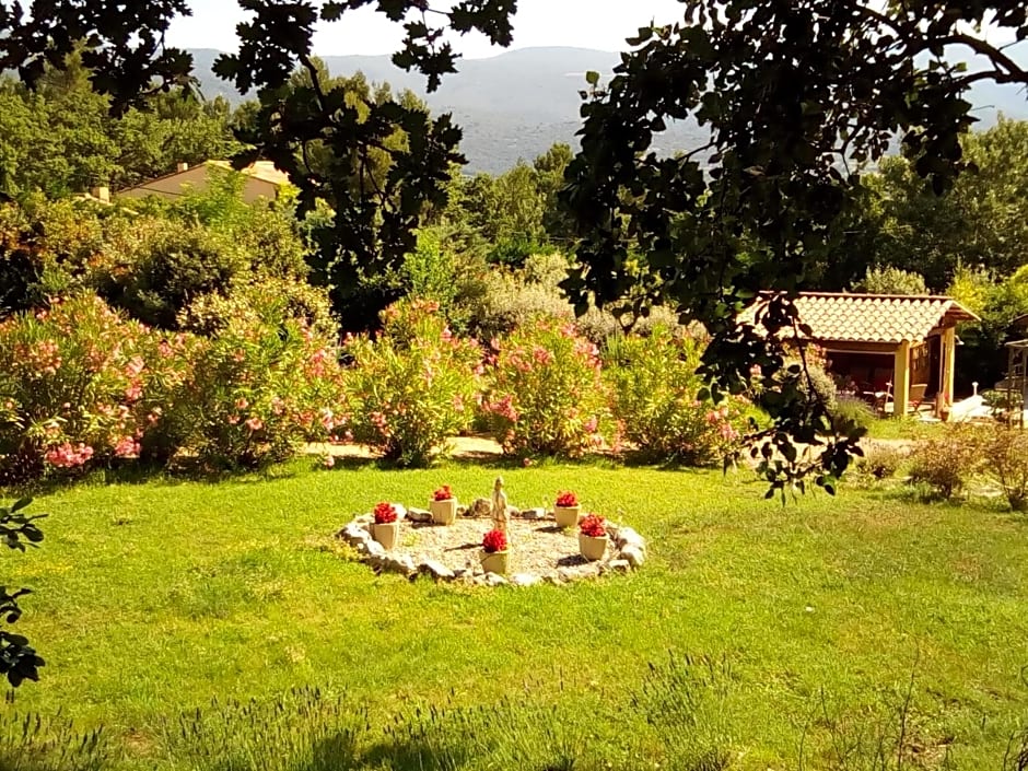 Les Cerises – St. Saturnin d'Apt, UT