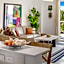 Lux 3BR City-View Retreat in Hollywood, 4th Floor