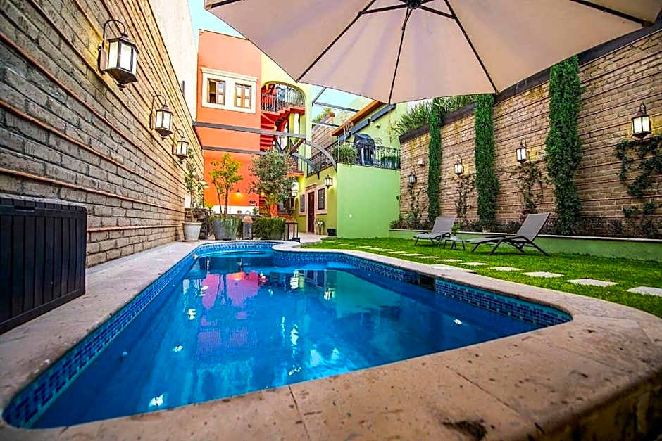 Exclusive Luxury Guest Center House