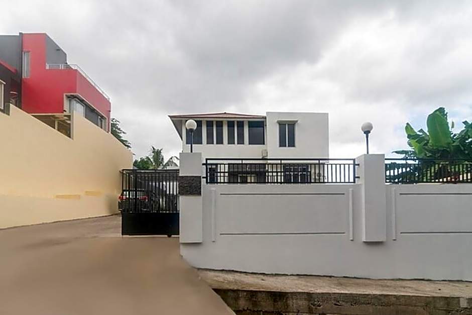 RedDoorz @ Wanea Area Manado