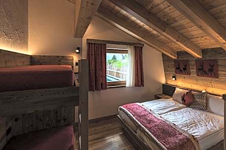 Quadruple Room with Mountain View