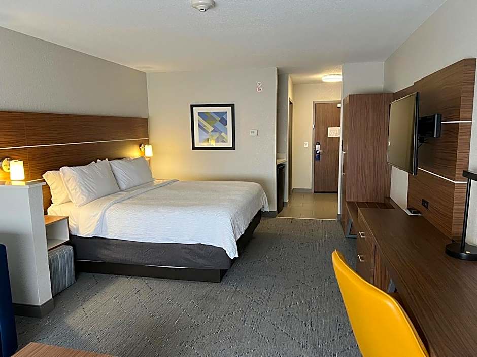 Holiday Inn Express & Suites Moore By IHG
