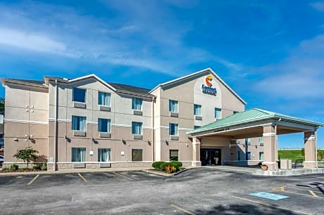 Comfort Inn & Suites Dayton