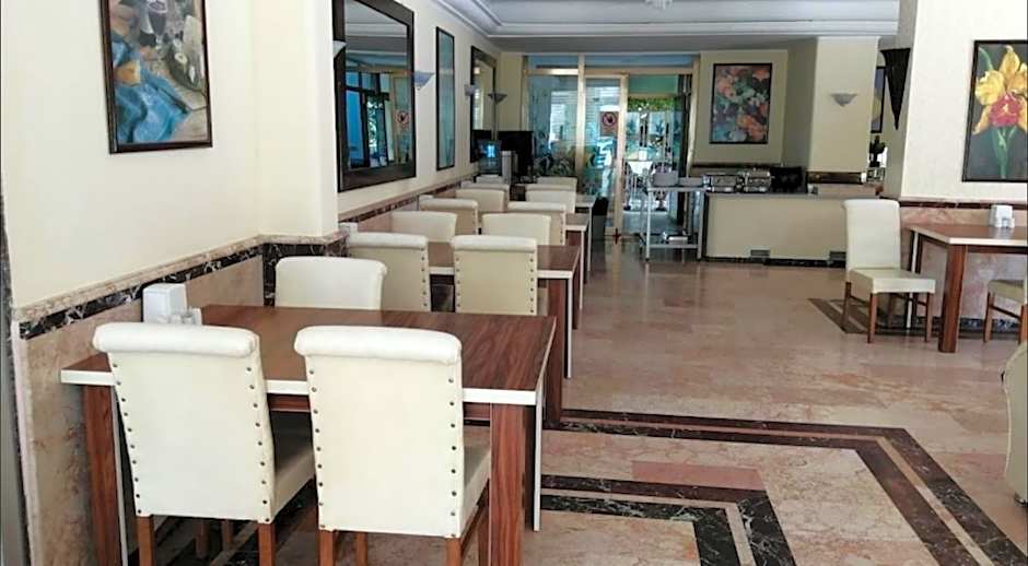 Lara Eyfel Hotel