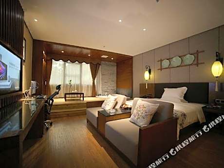 Crystal Pudi Hotel(Jingde Town Taoxichuan Railway Station)