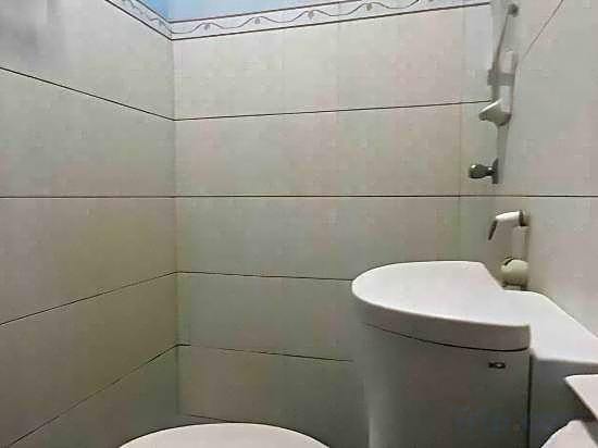 Golden Sunrise Hotel I by RedDoorz