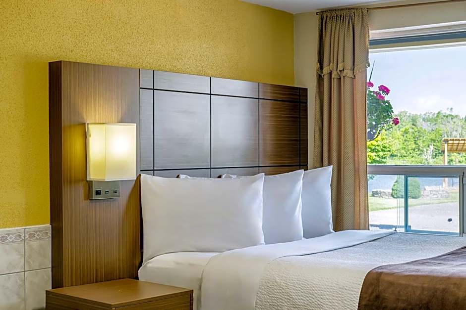 Motel 6 Campbellford, ON