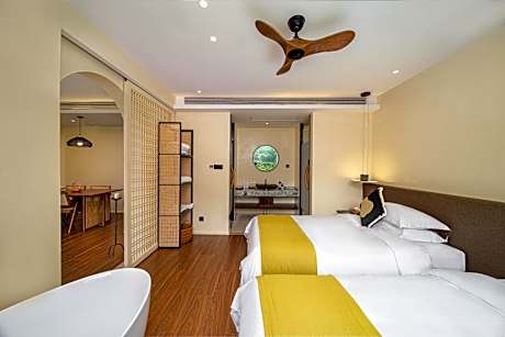 Twin Room with Mountain View